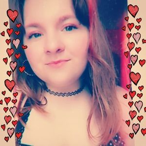 Meet your Posher, Lara